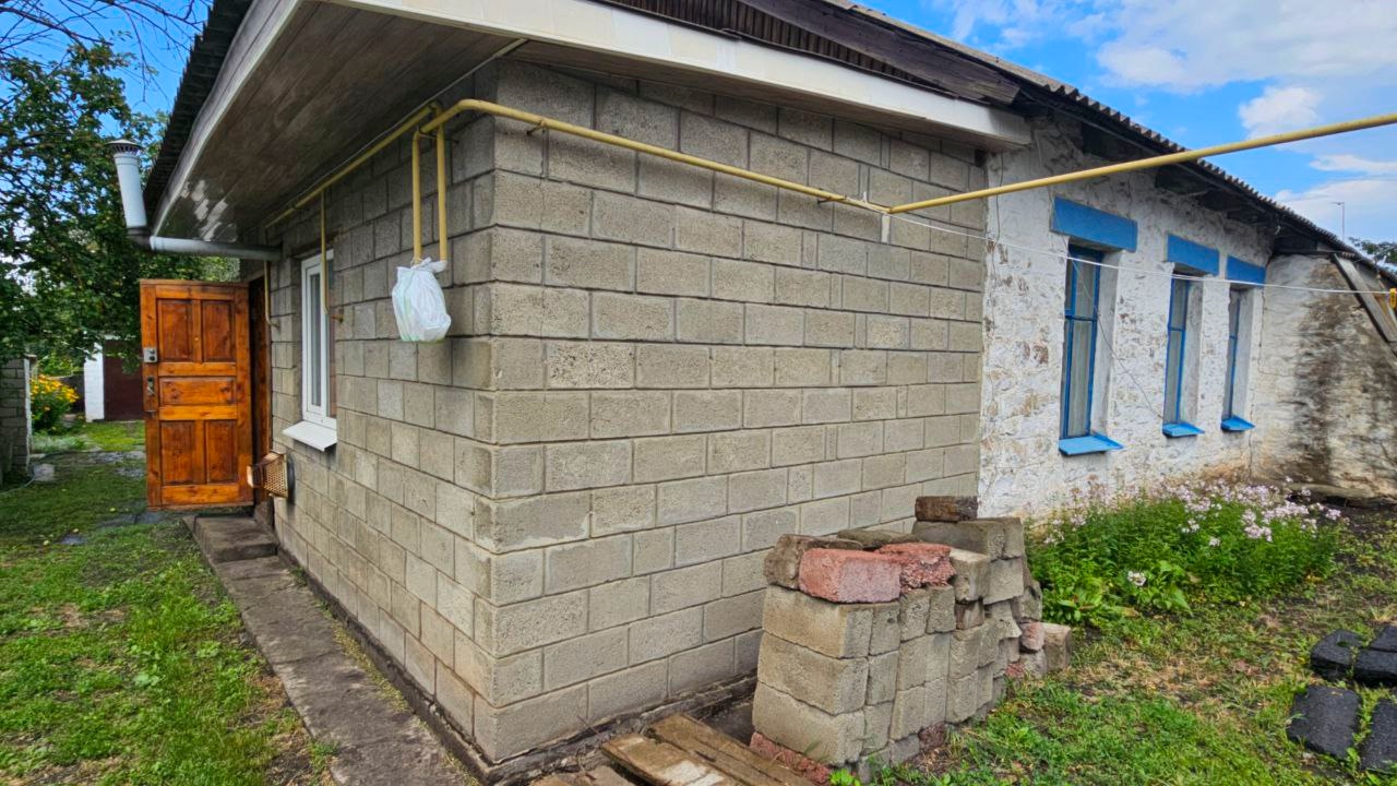 🏡Продаётся часть дома, ул. Глинки 19, напротив мойки. Планировка: 2 раздельные комнаты, кухня-гостинная. 🛠Газовый котёл, газовая печь. Площадь =50 м. Вода городская. Цена 975 т.р. 📄🇷🇺 Документы РФ. Готовы к продаже! ☎Звоните: +79595213070 📞...
