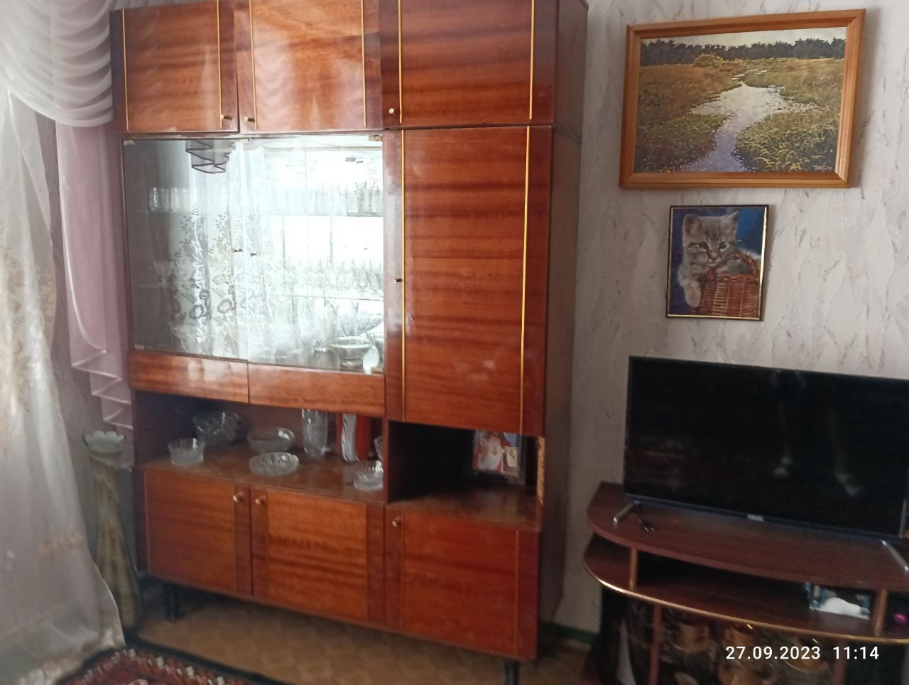 Продам 2 комн. квартиру на Городке, ул. Осипенко 1/9 этаж. Площадь 51/28/7 кв. м. Дом кирпичный. Узаконенное автономное отопление ( одноконтурный котёл). Бойлер, окна и разводка пластик, лоджия застеклена. Тихий двор, отличная инфраструктура, магазины, школа, садик, всё в шаговой доступности, до центра города...