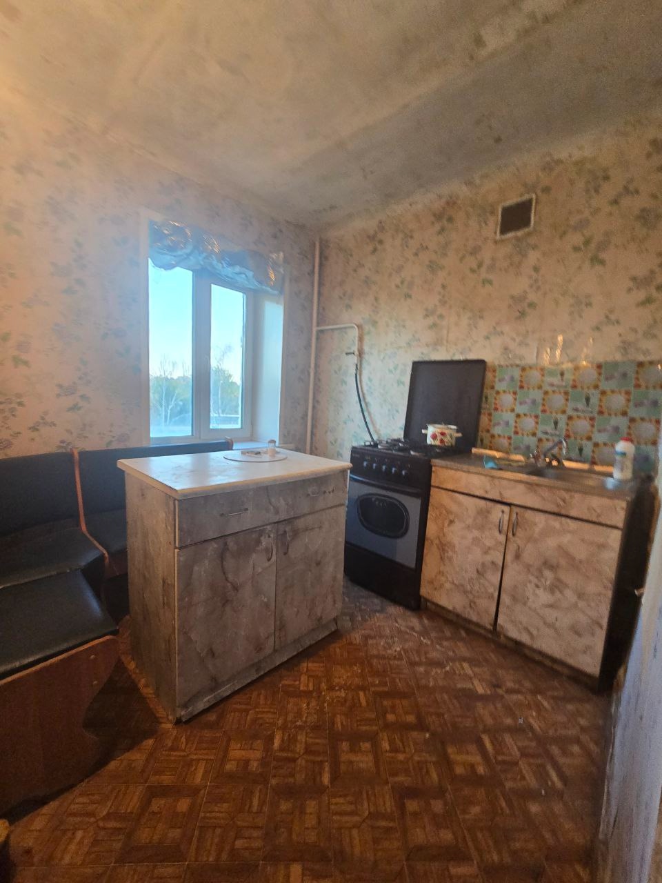 ‼Продам 1-ком квартиру на кв. Гаевого. 3/5 эт. кирпичного дома.33 /17/7м². Не угловая, тёплая. Рядом вся инфраструктура. Цена: 3 300 000₽. Тел.+7(959) 195-27-88 (telegram) Мила‼
